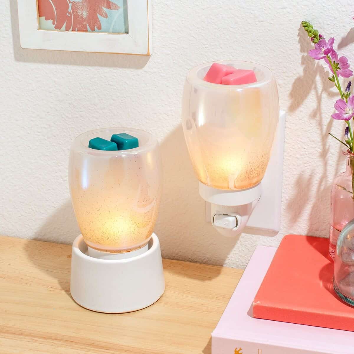PERFECT PEARL SCENTSY WARMER STAND