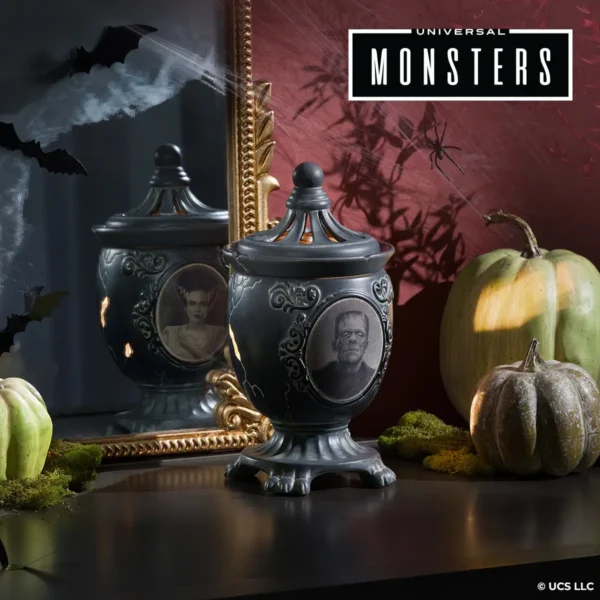 Universal Monsters Darkly Devoted Scentsy Warmer