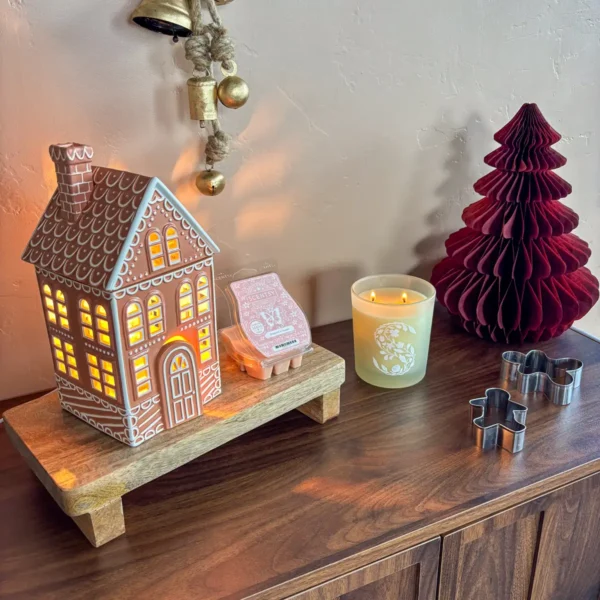 Gingerhaus Gingerbread House Scentsy Warmer | Holiday 2025