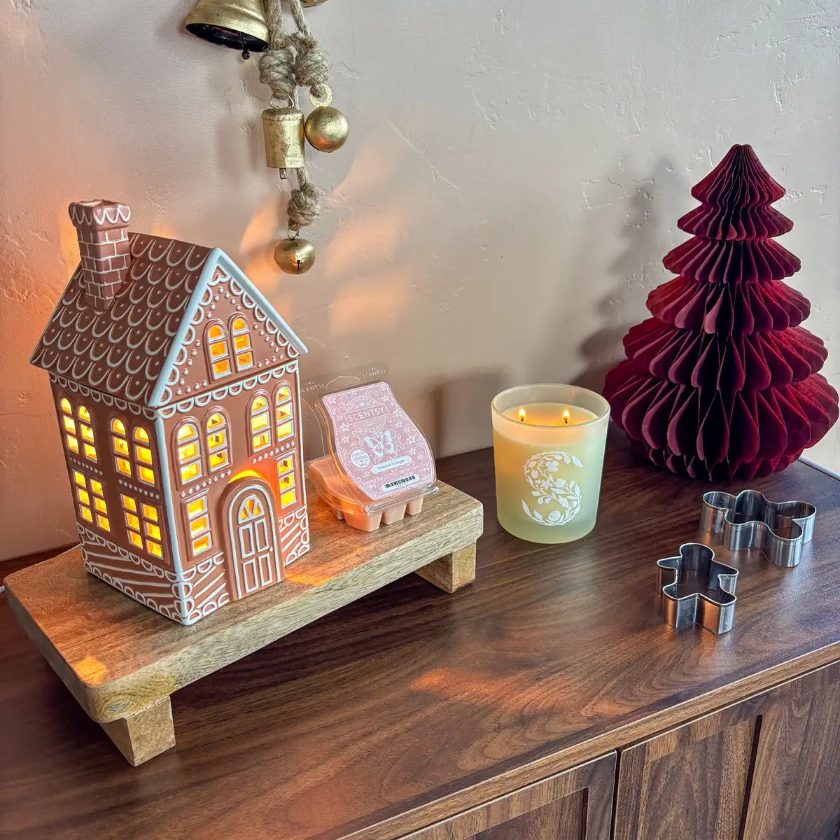 Scentsy 2025 Gingerbread Holiday Specials Collection | Shop 10/13