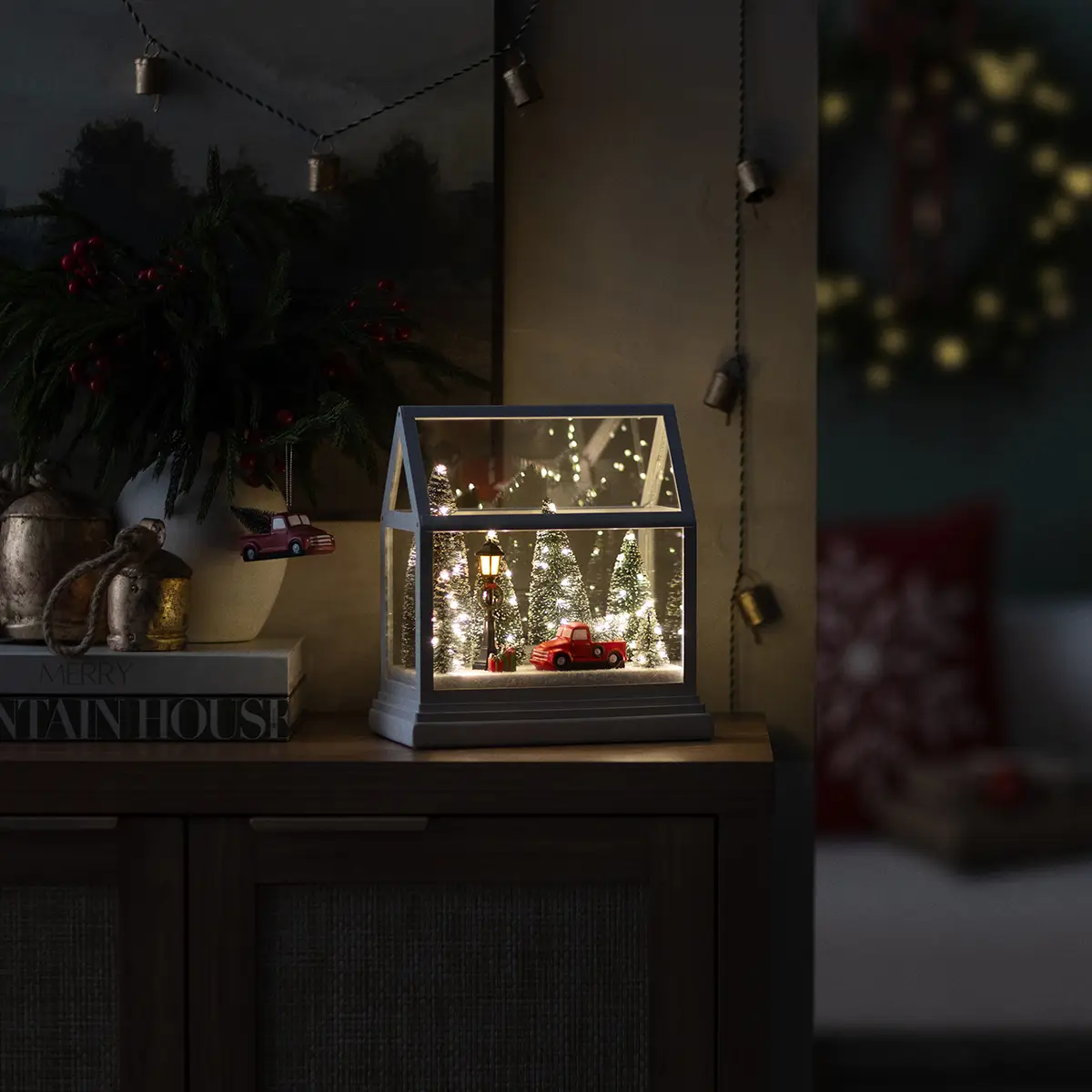 Dashing Through the Pines Limited-Edition 2025 Scentsy Holiday Warmer
