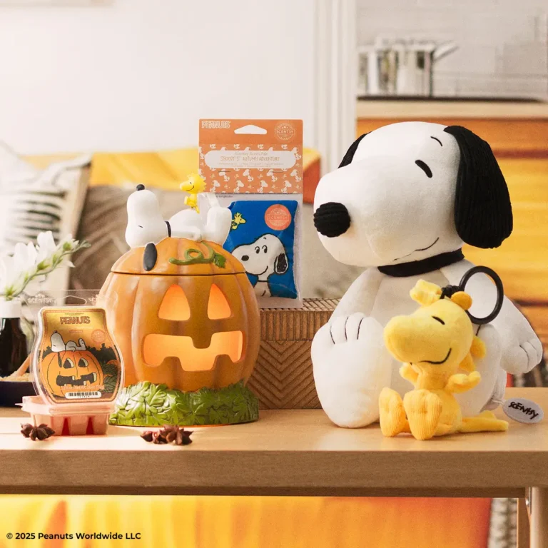 Peanuts™  Scentsy Collection with Snoopy | Shop 9/15