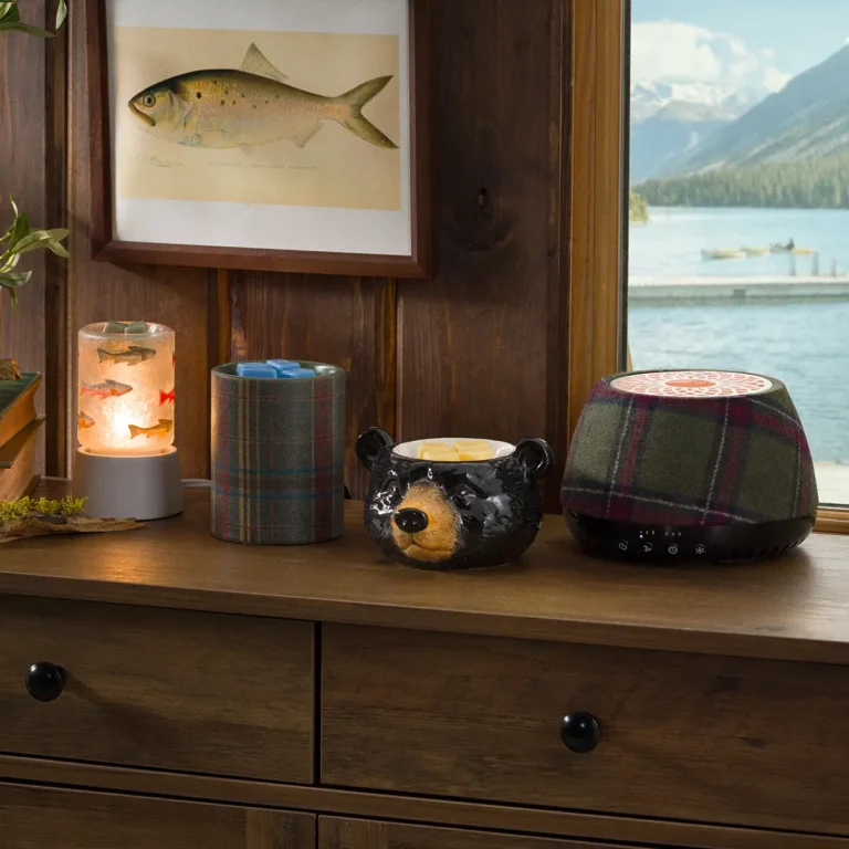 Scentsy August 2026 Monthly Edit: Cozy Cabin Collection Warmer & Scents