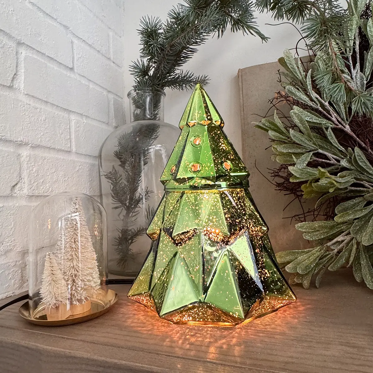 Light up the Season Christmas Tree Scentsy Warmer
