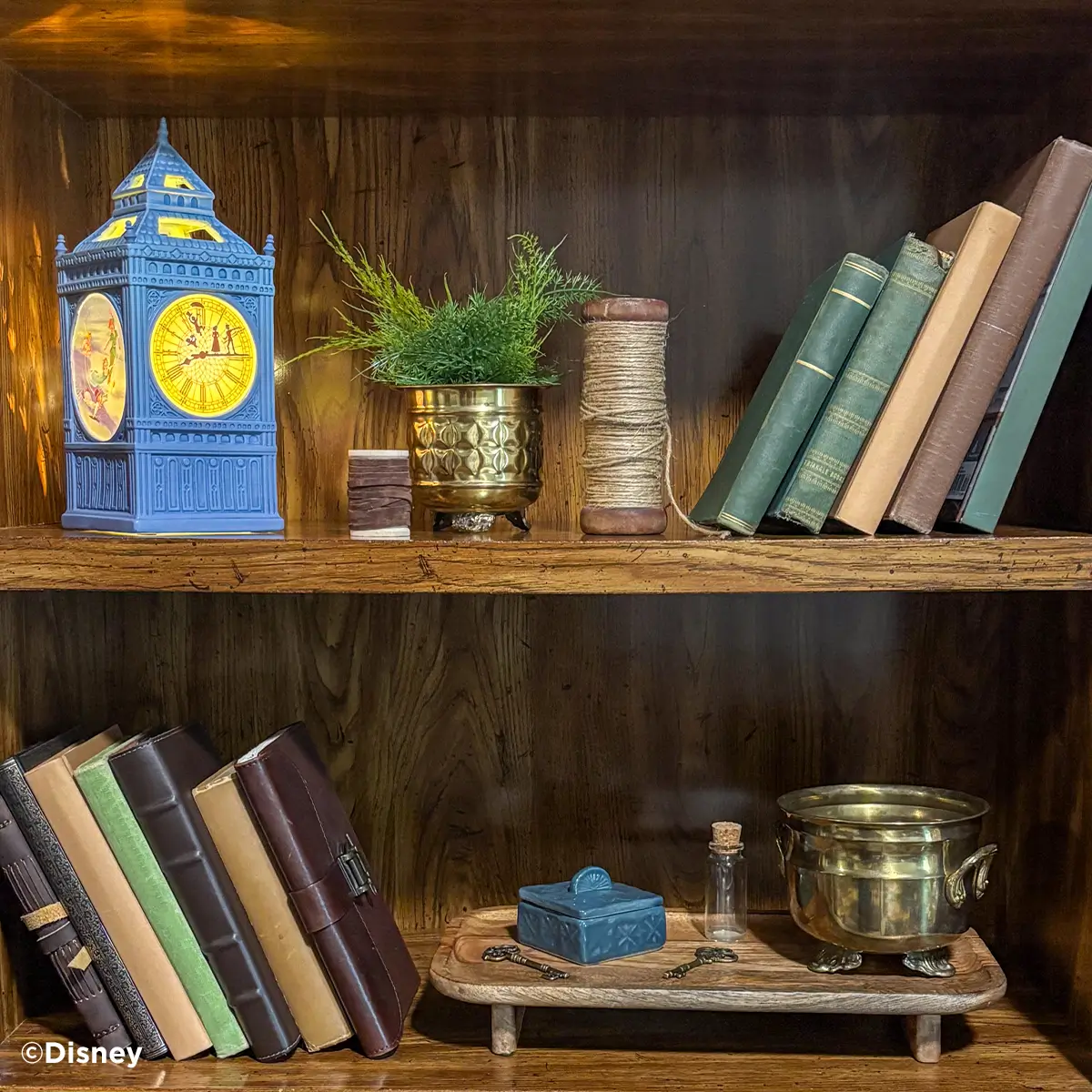 Scentsy X Disney Peter Pan Warmer Collection (2026) Scentsy X Disney Peter Pan Warmer Collection (2026)