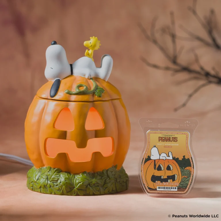 Scentsy x Peanuts 2026: Halloween & Holiday with Snoopy