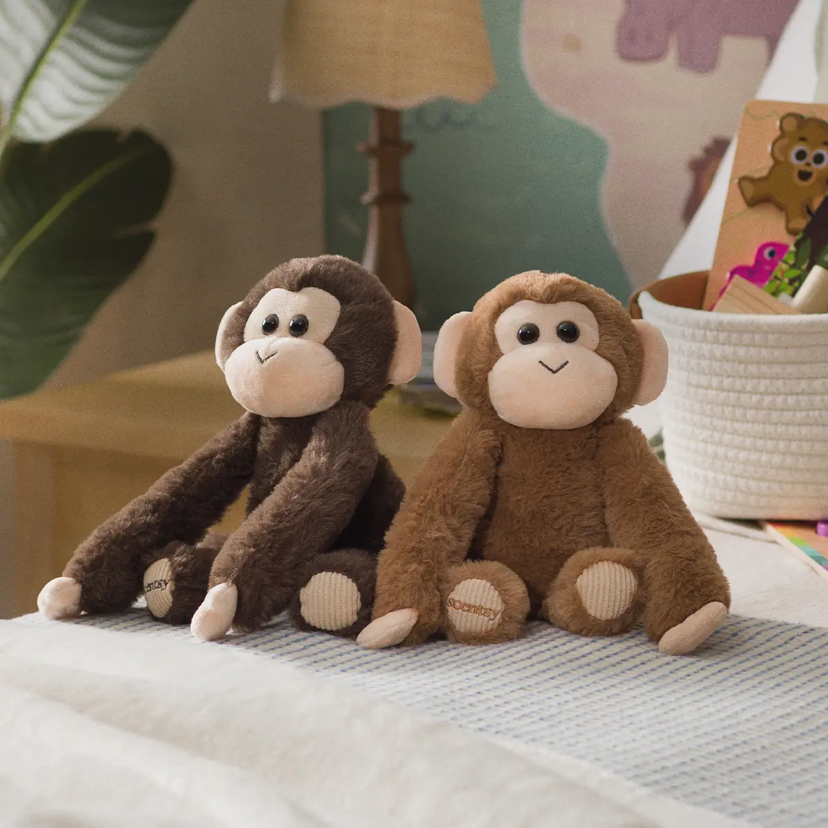GENNA THE GIRAFFE SCENTSY BUDDY IS HERE