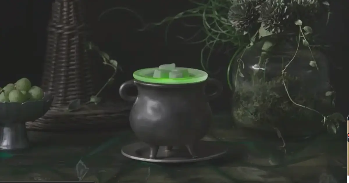 Scentsy September 2026 Monthly Edit: Halloween Collection Warmer &Amp; Scents Scentsy September 2026 Monthly Edit: Halloween Collection Warmer & Scents