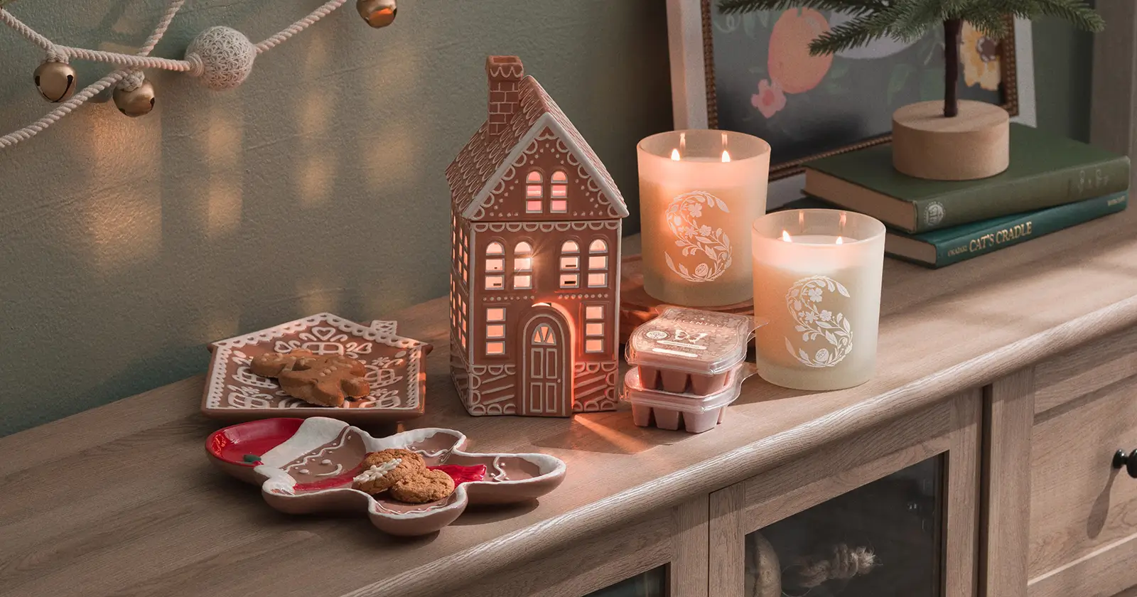 Scentsy 2025 Gingerbread Holiday Specials Collection | Shop 10/13