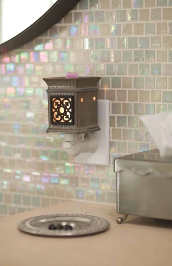 JANE SCENTSY NIGHTLIGHT WARMER | DISCONTINUED