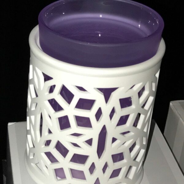 DARLING SCENTSY WARMER