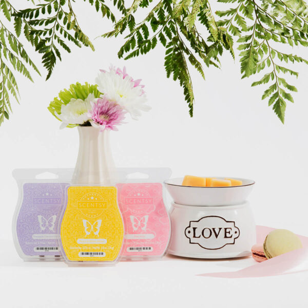 LOVE SCENTSY WARMER MOTHER'S DAY BUNDLE