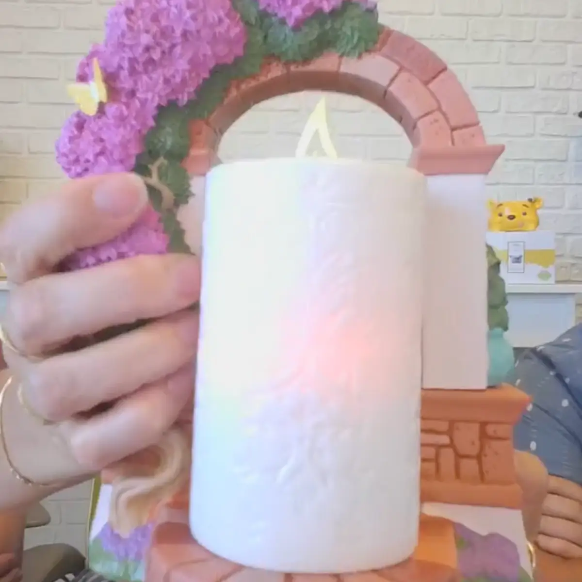 NEW! Scentsy Disney Encanto Warmer & Wax Collection | Shop 6/9