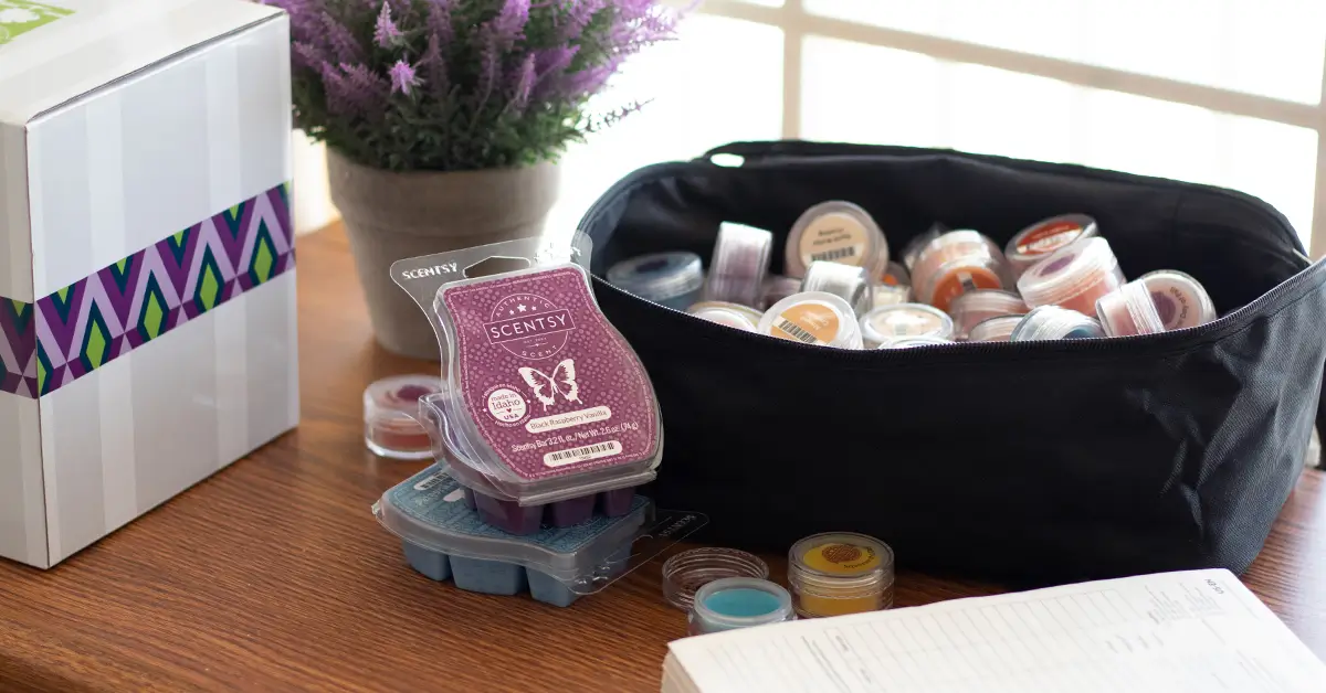 April-Join-DisplayAd-3-SS22 (1) 10 Watt Scentsy Light Bulbs - 3 Pack