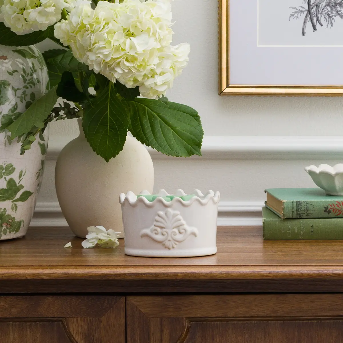Classic Crest Scentsy Warmer - 2026 Catalog