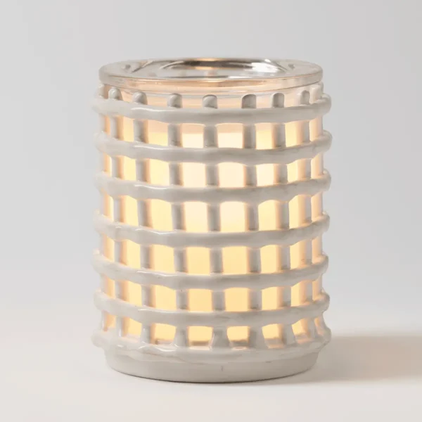 Cottage Weave Scentsy Warmer - May 2026