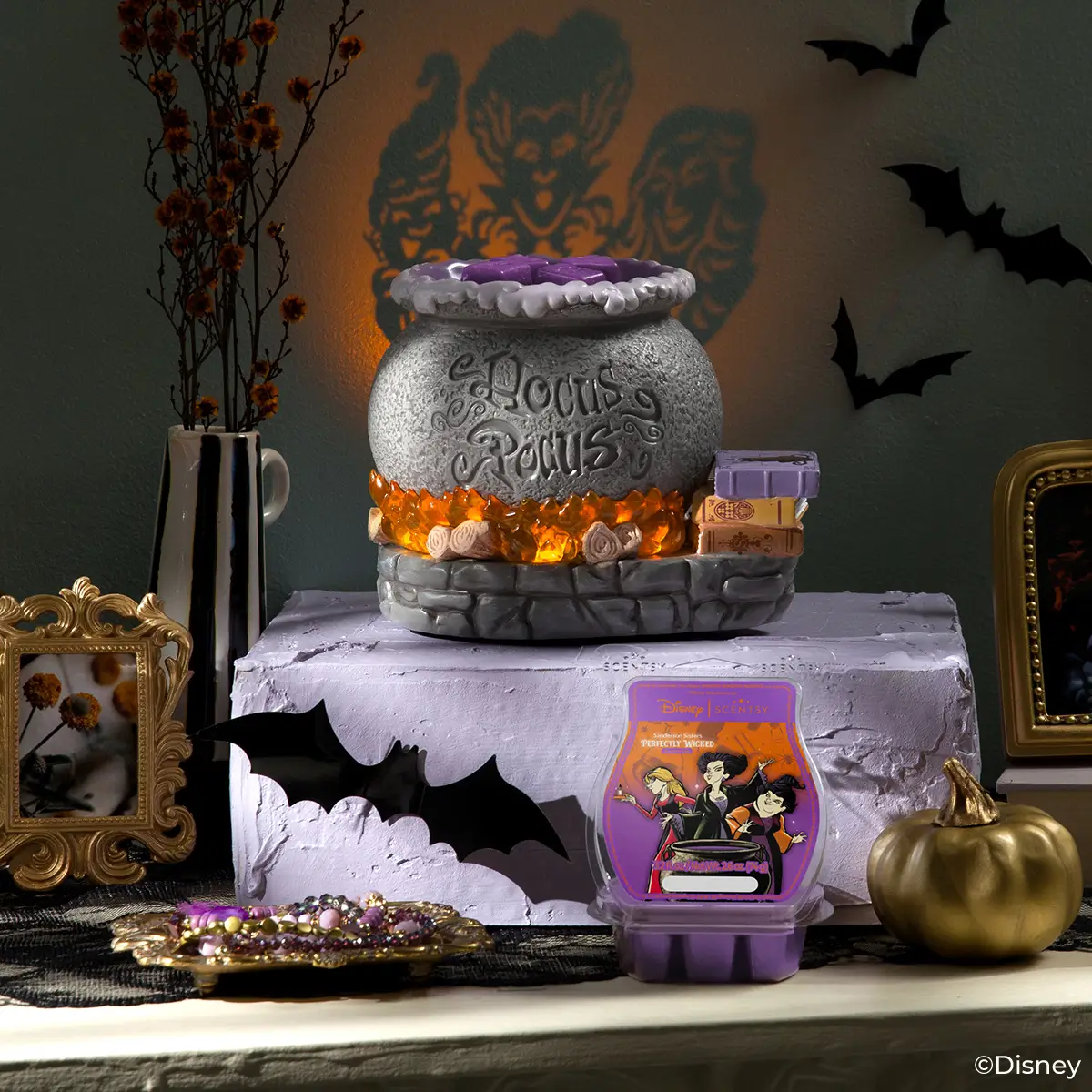 MT FW22 HocusPocus Warmer Bar R1