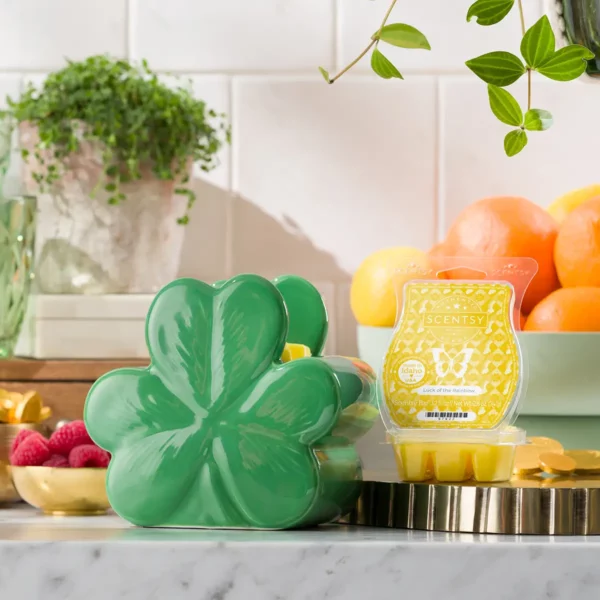 Clover Me Irish Scentsy Warmer | February 2025