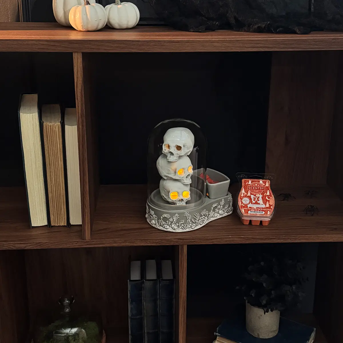 Forsaken Tower Scentsy Warmer | September 2025