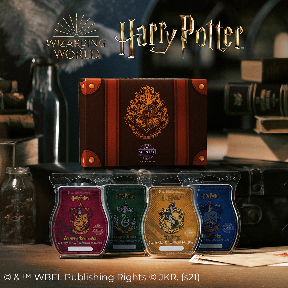 NEW! Harry Potter™ Scentsy Collection Hogwarts Scentsy Warmer & Wax