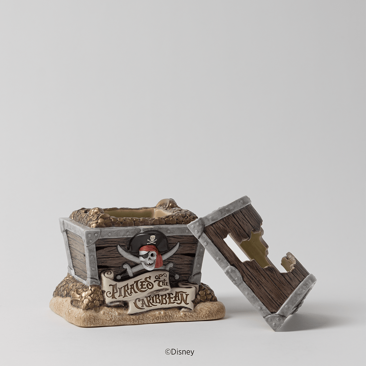 Home-Warmer-Disney-Piratesofthecaribbean-Packshot-Warmerlid-Ra-2026-Pws Disney Pirates of the Caribbean™ Scentsy Warmer