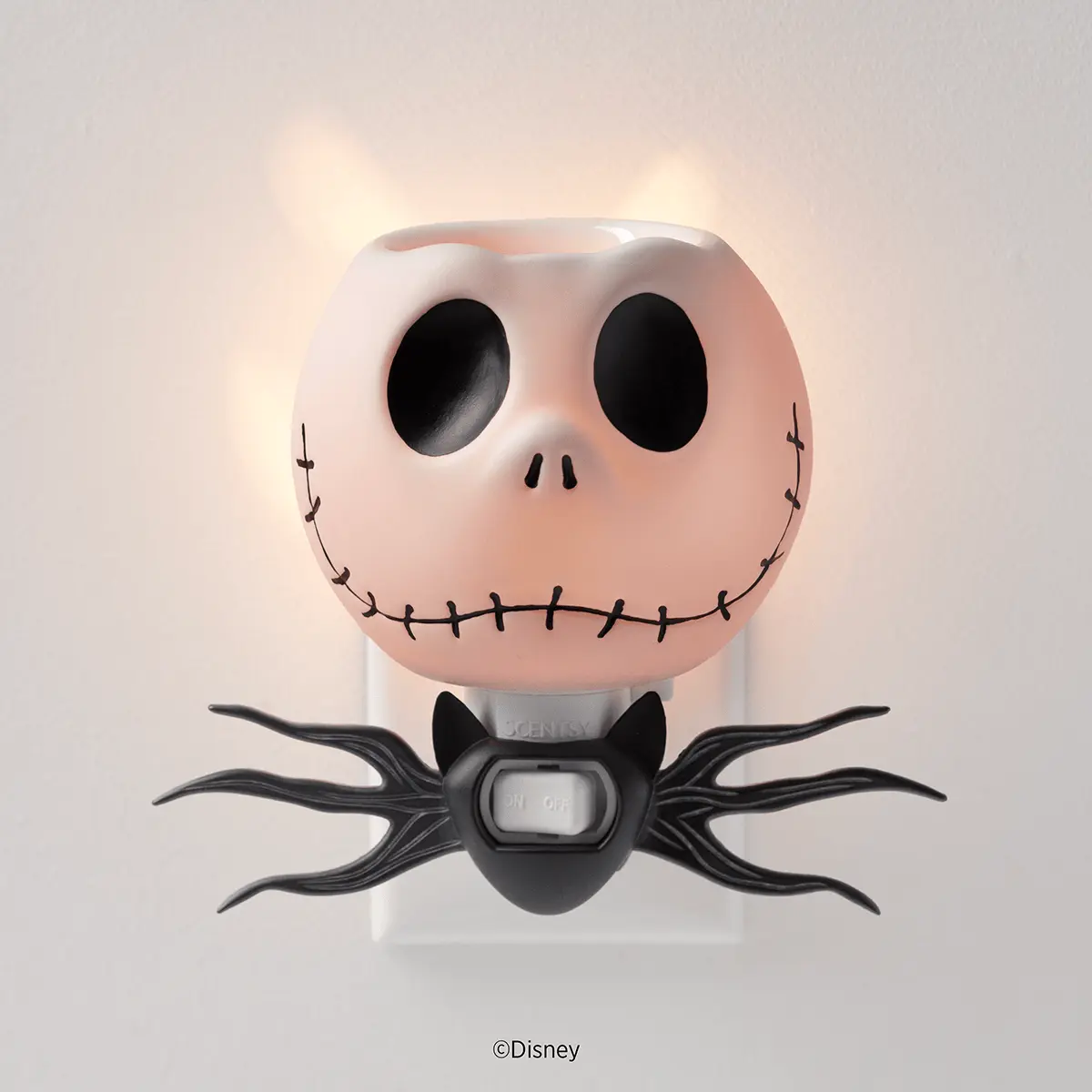 Homeminiwarmerjackskellingtonpackshotmainglowr12026Pws_Highres (1) Jack Skellington Mini Scentsy Warmer | Nightmare Before Christmas 2026
