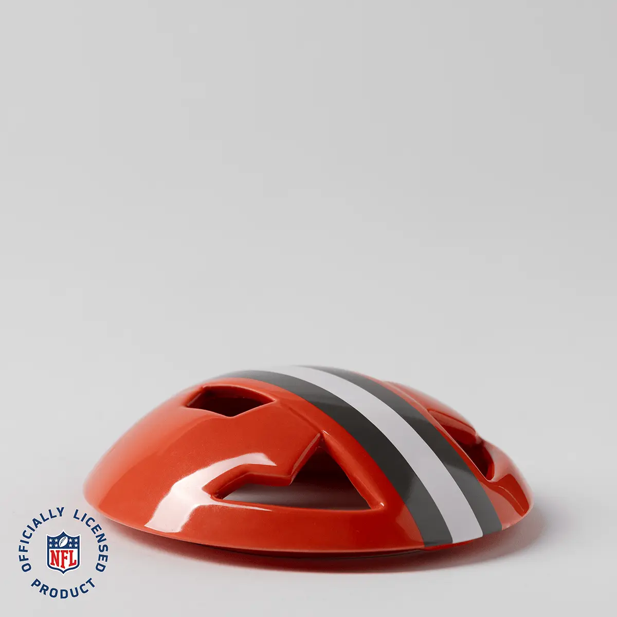 HOMEWarmerNFLCleavelandBrownsPACKSHOTLidR12026PWS_highres NFL Cleveland Brown Helmet Scentsy Warmer LID ONLY