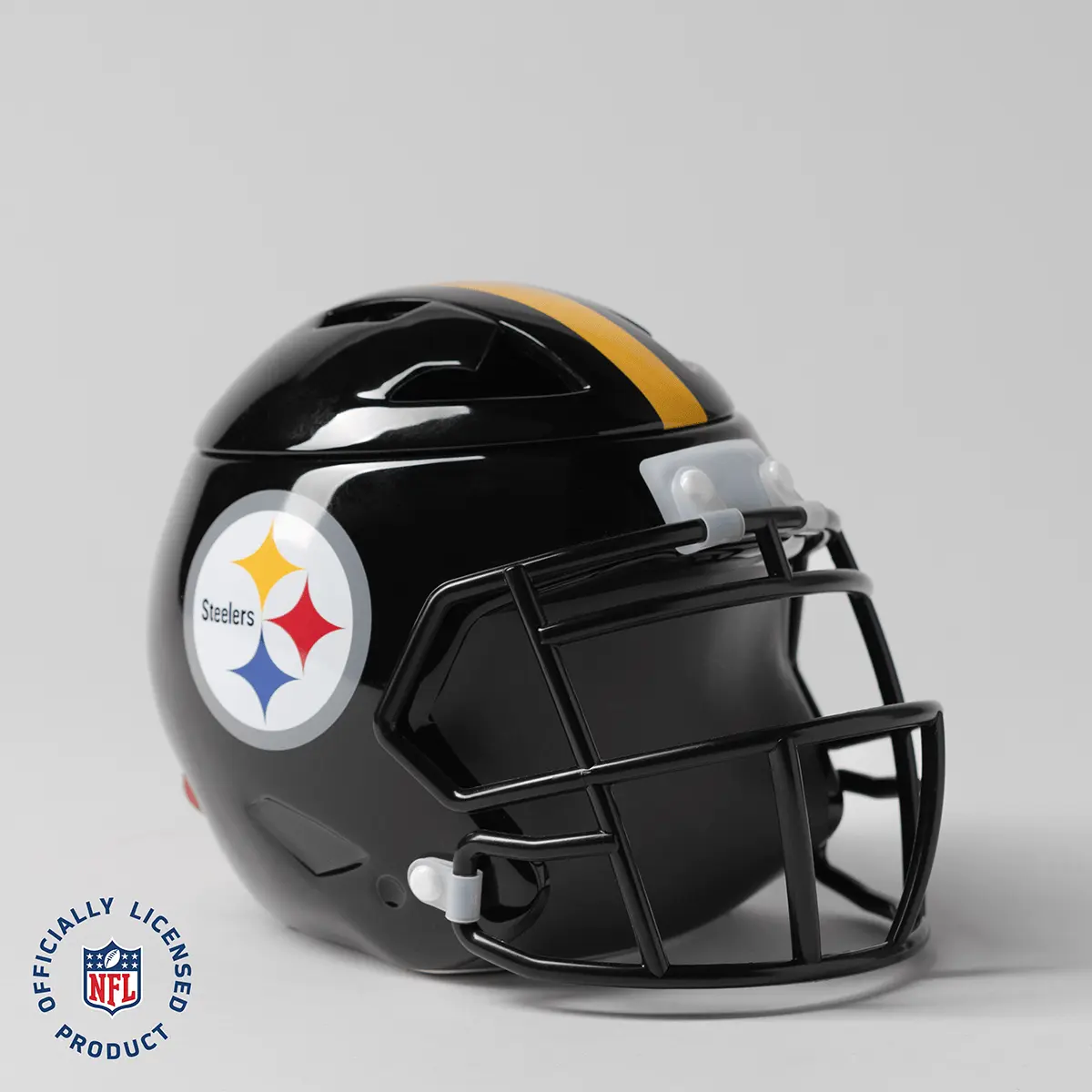 Homewarmernflpitsburgsteelerspackshotmainr12026Pws_Highres NFL Pittsburgh Steelers Helmet Scentsy Warmer (2026)