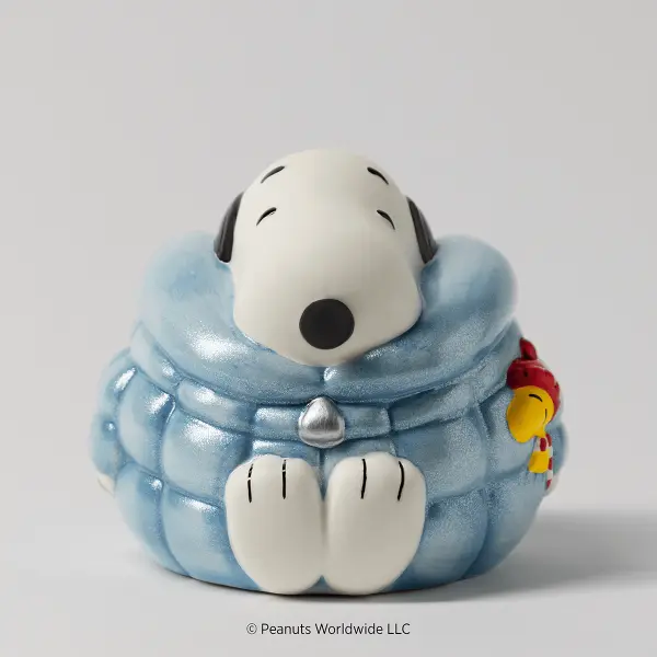 Peanuts™ Stay Warm, Stay Cool Snoopy Scentsy Warmer | Holiday 2026