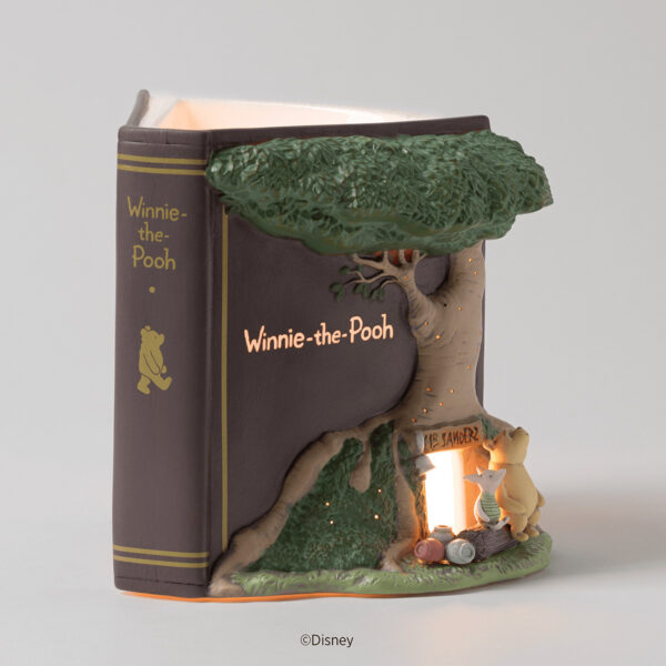 Homewarmerwinniethepooh100Yearsoffriendshippackshotglowmainra2026Pws_Highres Winnie the Pooh: 100 Years of Friendship Scentsy Warmer (2026)