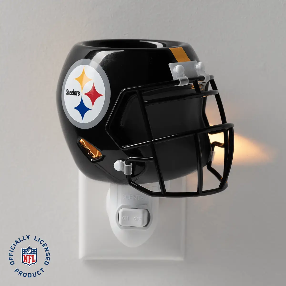 Homeminiwarmernflpittsburgsteelerspackshotglowmainr12026Pws_Highres NFL Pittsburgh Steelers Helmet Mini Scentsy Warmer (2026)