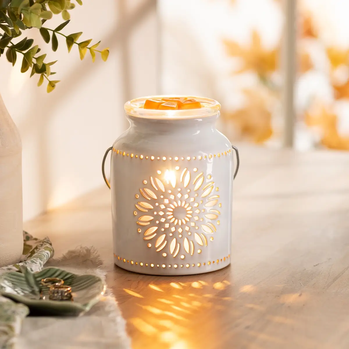 Scentsy 2025 Fall Winter Catalog | Shop 9/1