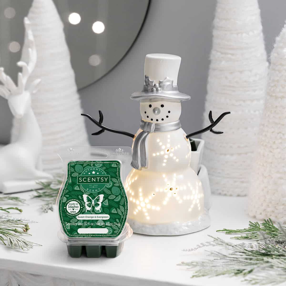 MT FW22 SWOTM SparklingSnowman SweetOrangeEvergreen November 2022 R1 1 1