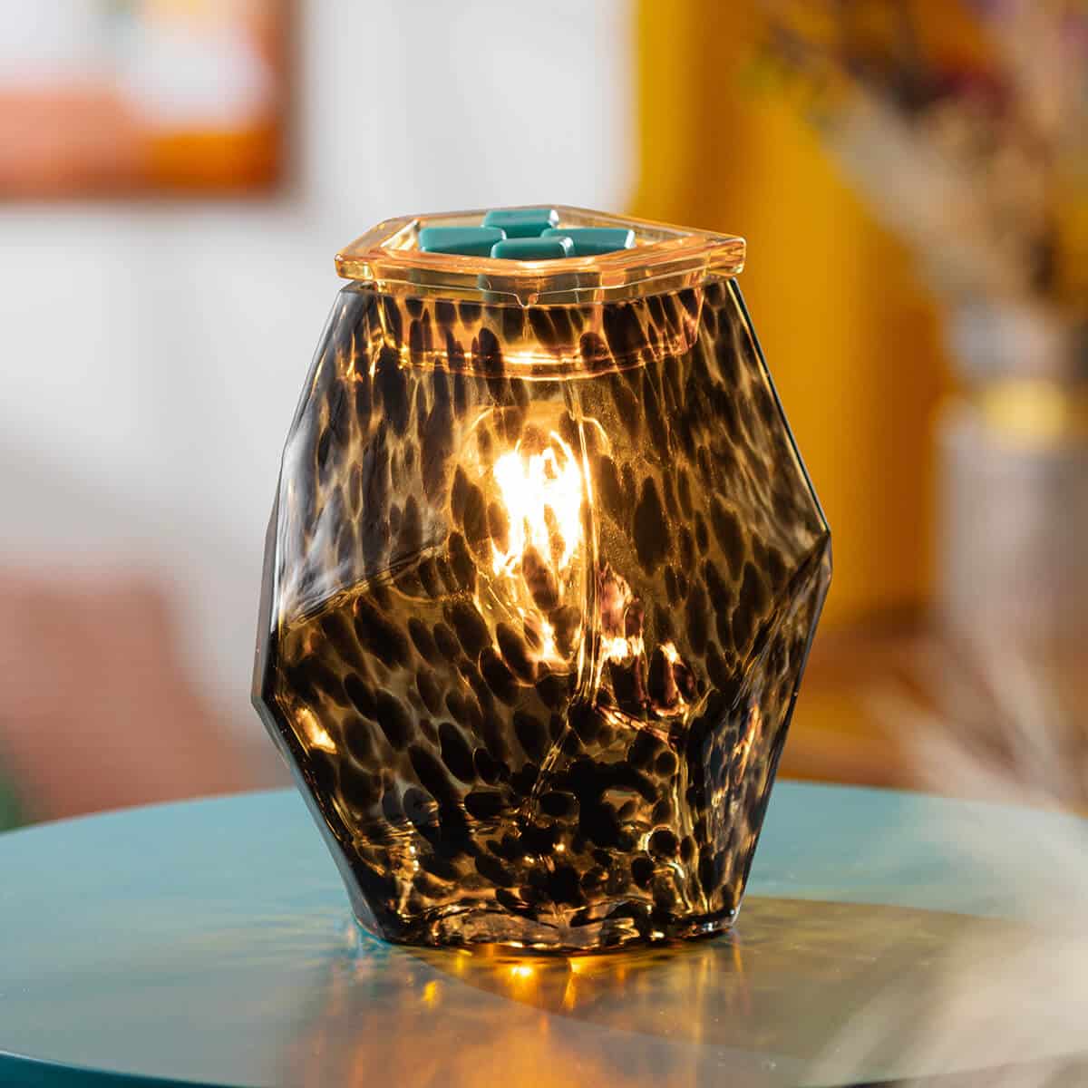 NEW! Scentsy Fall Winter 2022 Catalog | Incandescent.Scentsy.us