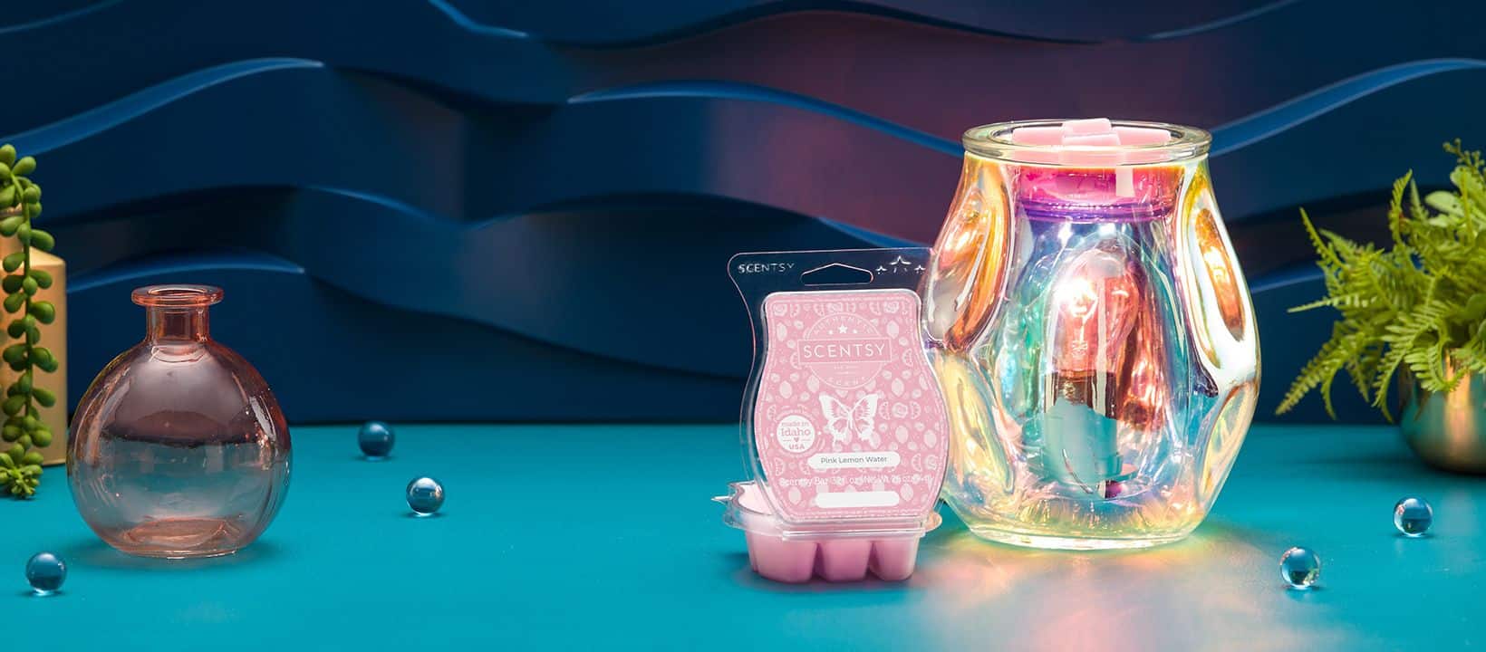 Scentsy May 2022 Warmer & Scent Of The Month Bubbled Iridescent