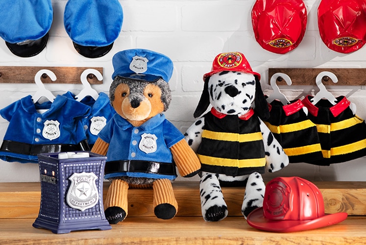 NEW! SCENTSY HOMETOWN HEROES COLLECTION | POLICE & FIREFIGHTER WARMERS & BUDDIES