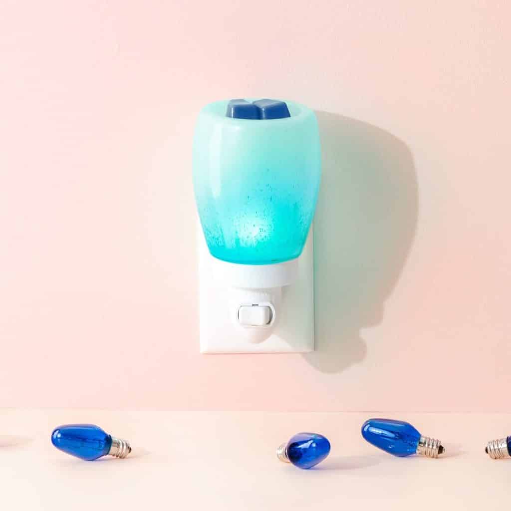 15 WATT BLUE SCENTSY LIGHT BULB Incandescent.Scentsy.us