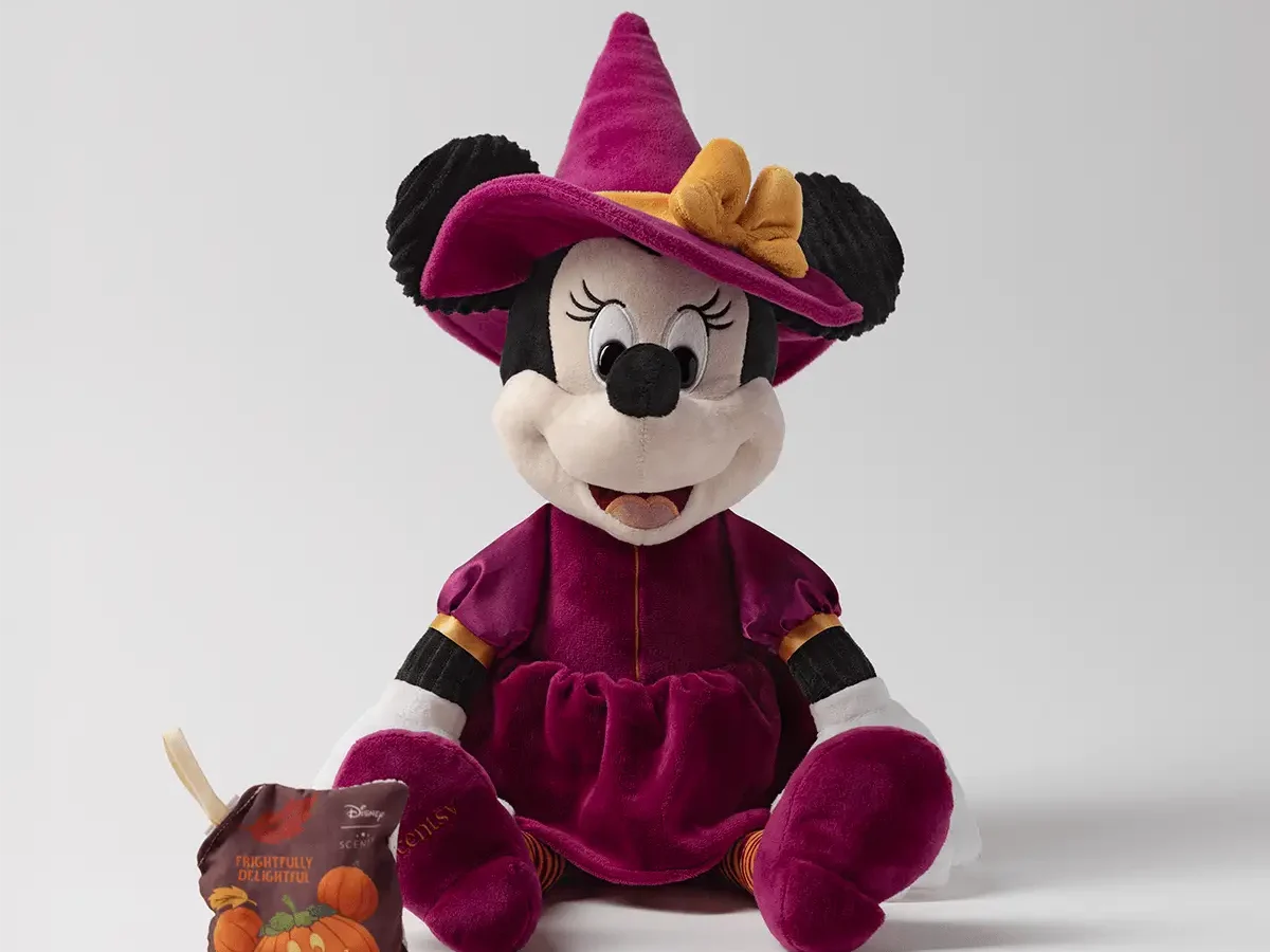 Disney Minnie Couture ぬいぐるみ　マフラー付き　新品未使用 Disney Minnie Mouse: Happy Halloween Scentsy Buddy