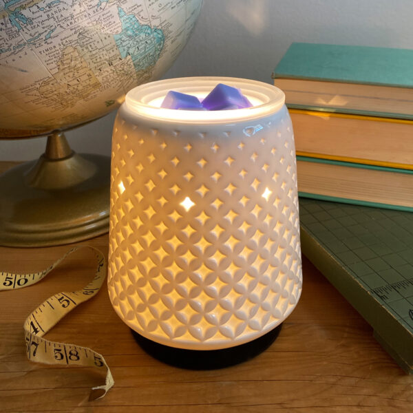 POISED SCENTSY WARMER