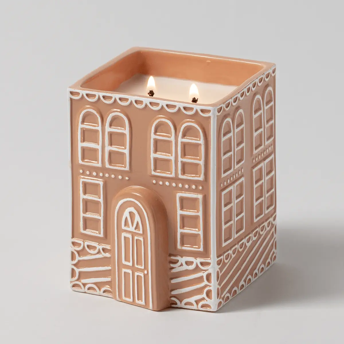 Scent-Candle-Whippedfrosting-Lit-Packshot-R1-2026-Pws Whipped Frosting Scented Scentsy Candle - Gingerbread House