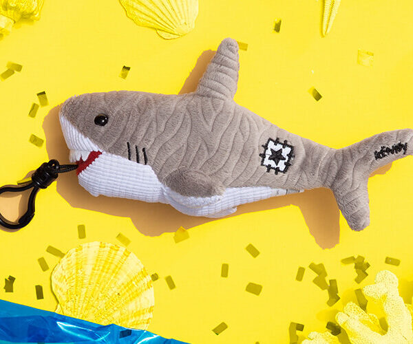 STEVIE THE SHARK SCENTSY BUDDY CLIP + BY THE SEA