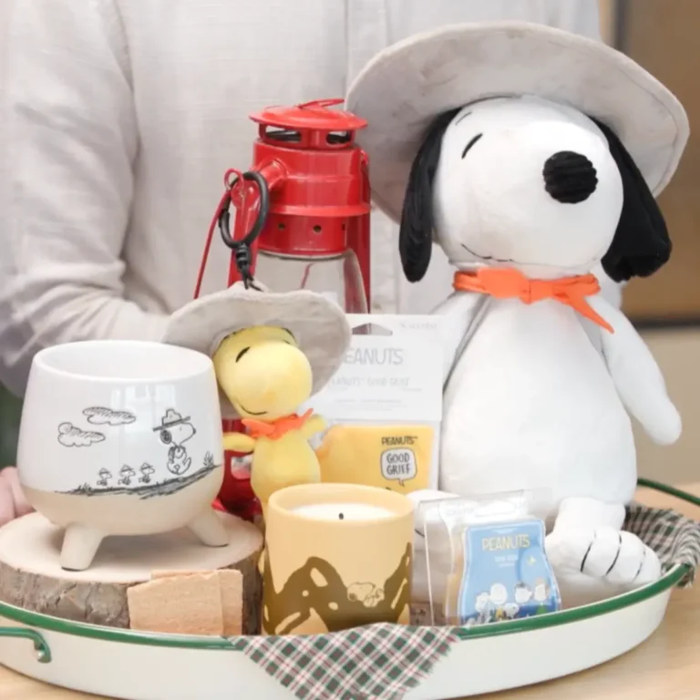 Scentsy X Peanuts™ Collection (2026) - Snoopy's Beagle Scouts on June 8th