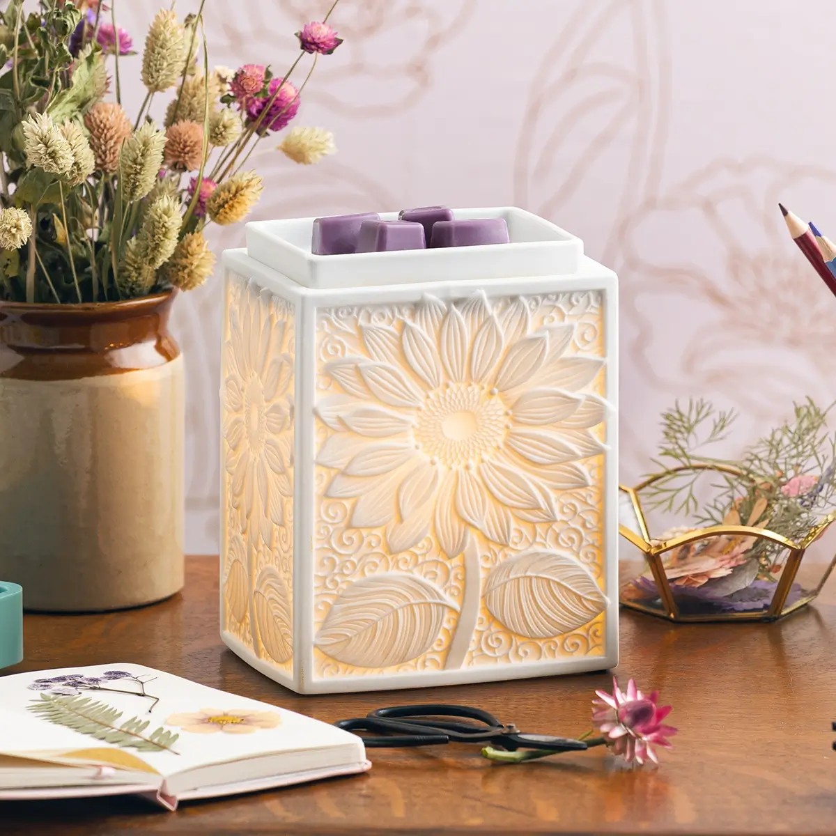 Scentsy 2025 Fall Winter Catalog | Shop 9/1