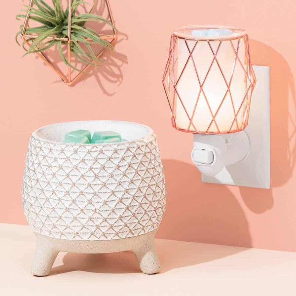 TAKE A STAND SCENTSY WARMER AND WIRE YOU BLUSHING SCENTSY MINI WARMER