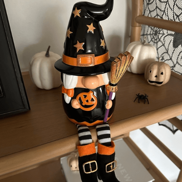 Scentsy September 2023 Warmer & Scent of the Month | Wicked Cute Gnome + Frosted Cinnamon Roll