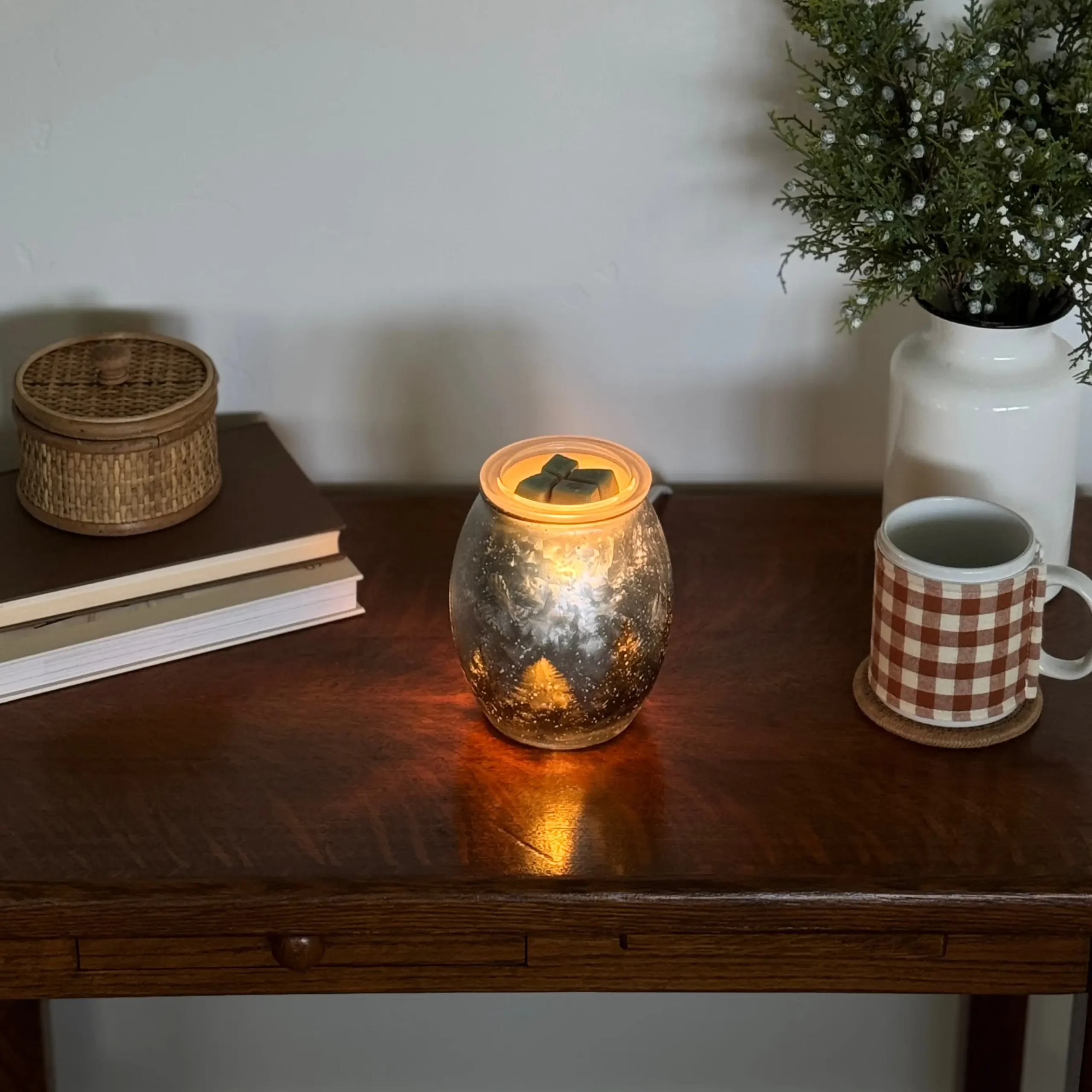 Scentsy December 2025 Warmer of the Month | Winter Crest & Iced Balsam