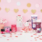 SCENTSY VALENTINE'S DAY GIFT BUNDLES 2020