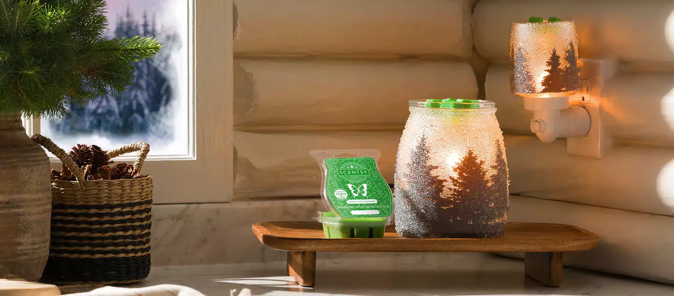 Scentsy December 2023 Warmers & Scent of the Month | Frosted Night & Meet at the Mistletoe