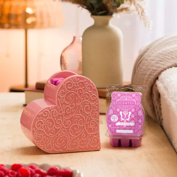 Scentsy January 2024 Warmer & Scent of the Month | Sweet Heart + Candy Orchard