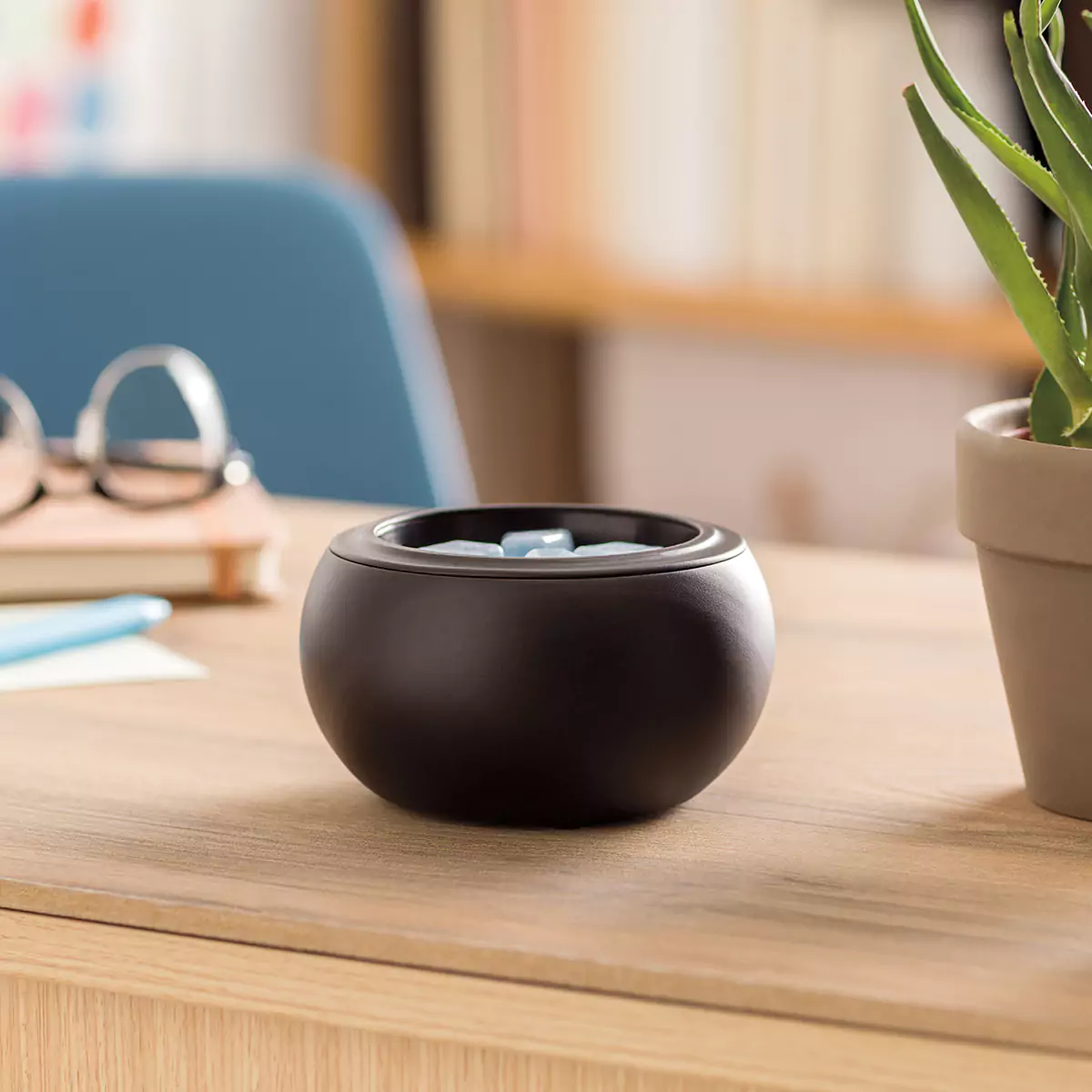 Mod Black Scentsy Warmer